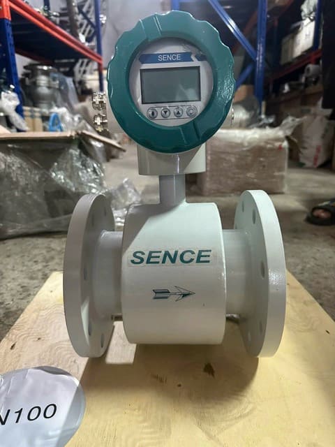 dong_ho_do_luu_luong_nuoc_dien_tu_man_hinh_lien