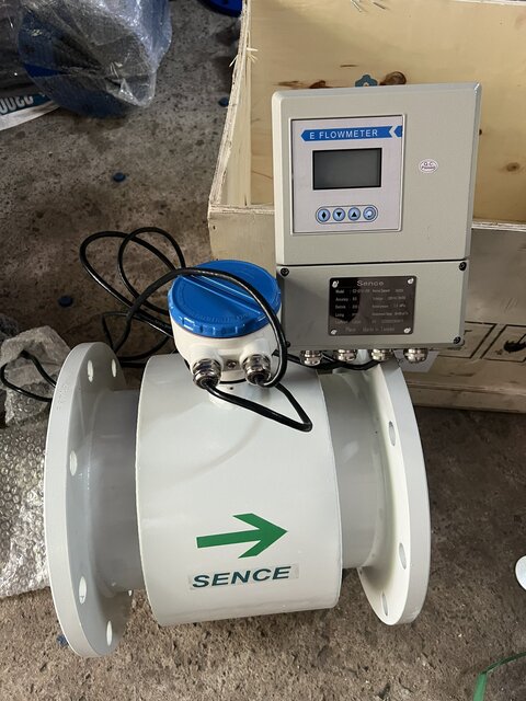 dong_ho_do_nuoc_dien_tu_dai_loan_man_hinh_roi