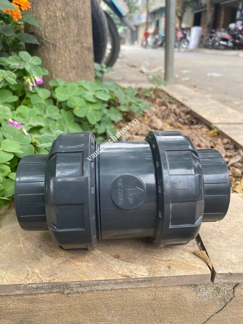 van_mot_chieu_rac_co