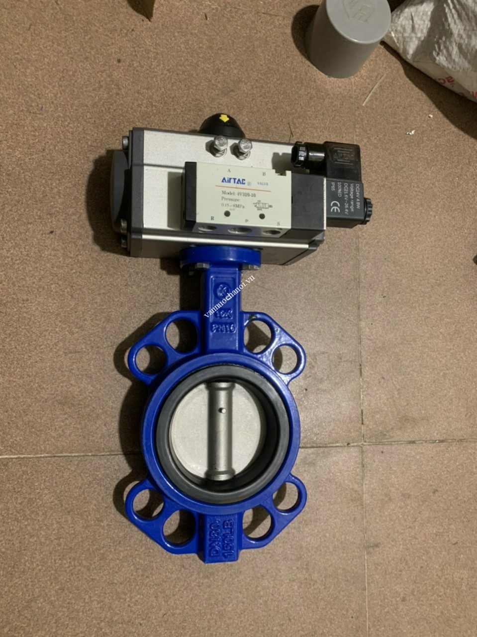 van_buom_dieu_khien_khi_nen_geko_dai_loan6