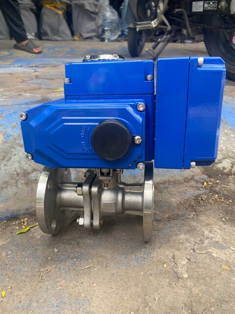 van_dieu_khien_dien_tuyen_tinh